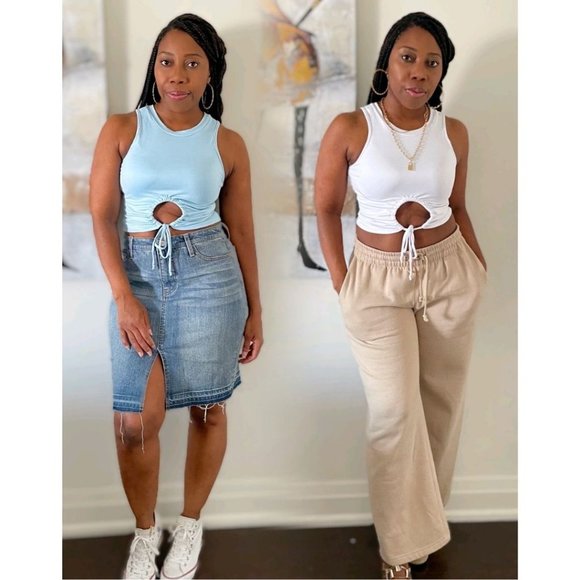 (NWT) Keyhole Tie-Up Sleeveless Top - Picture 3 of 5